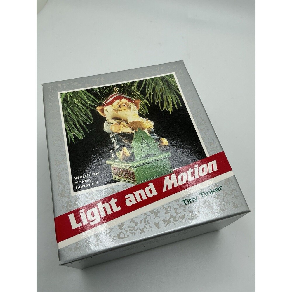Hallmark Keepsake Magic Ornament Tiny Tinker Light In Motion 1989 | QLX7174T